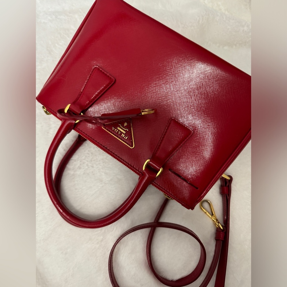 Used  Small Prada Saffiano Tote